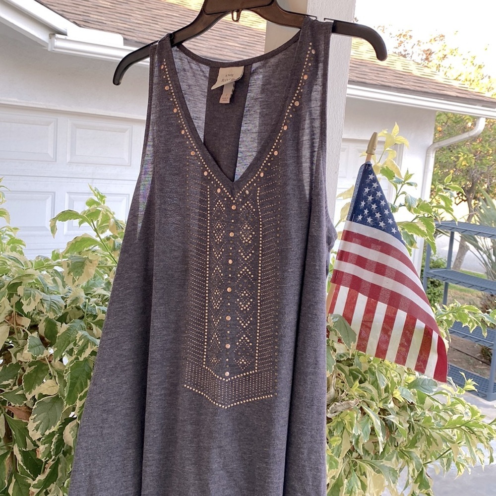 KNOX ROSE Gray SLEEVELESS TUNIC TANK TOP HI LOW w/ GOLD Embellishment Sz… - Picture 8 of 9